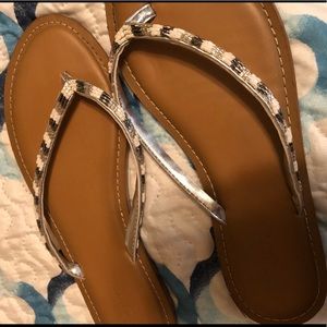 Old navy size 7 beaded flip flop sandals